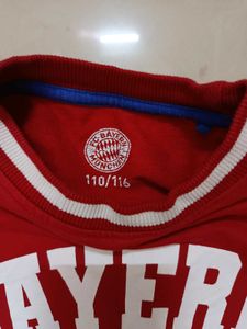 Bayern Munich Red Sweatshirt