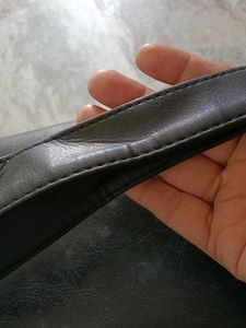 Classic Black Leather Messenger Ba