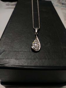Sparkling Teardrop Pendant Necklace