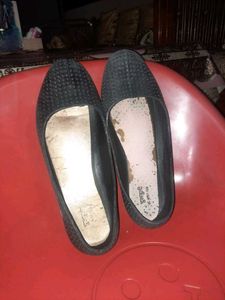 Black Rubber Flat Bellies