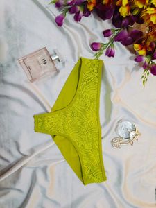 🇳🇿💫🎀Lime Green Lace Thong Panty
