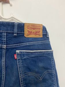 BLUE LEVI’s JEANS FOR MEN
