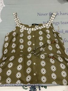 Olive Green Printed Strappy Top with a free gift
