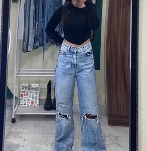 Distressed Wide Leg Jeans