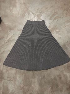 Women's Ribbed Knit A-Line Midi/Maxi Skirt.
