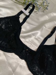 Elegant Black Lace Bra