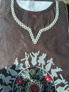 Embroidered Kurta with Mirror short Work