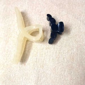 2 Claw Hair Clips (Cream & Black)
