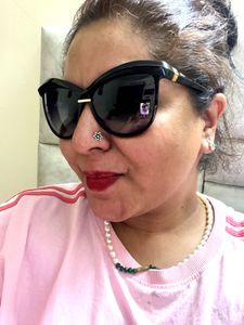 Stylish Black Cat-Eye Sunglasses