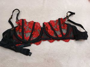 Elegant Red &amp; Black Floral Lace Bra