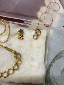 Unique white Kundan minimal necklace