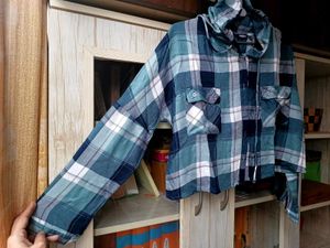 Checkered loose Crop Shirt with Hoodie