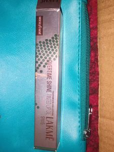 Lakme 9 to 5 tinted lip oil