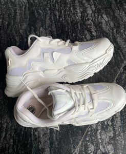 girls Stylish White Chunky Sneakers