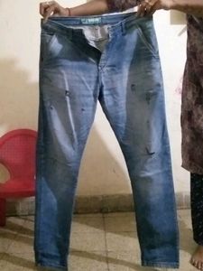 Men's Distressed Blue Denim Jeans