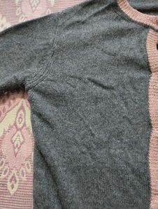 Chic Grey Cardigan with Pink Trim