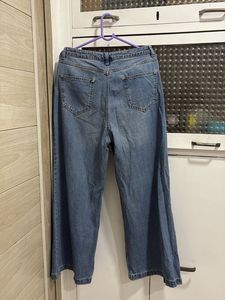 Wide leg jeans