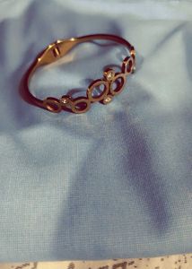 Elegant Circle Link Bracelet with Crystals