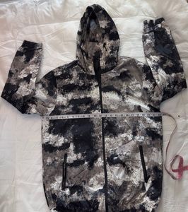 Abstract Print Hooded upper Jacket