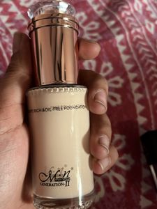 Foundation And Eye Shadow Plate