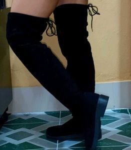 Stylish Black Over-the-Knee Boots🖤