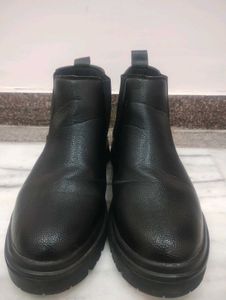 Classic Black Chelsea Boots size 8