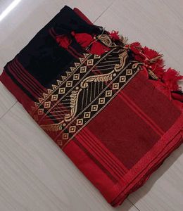 Elegant Black &amp; Red Handloom saree
