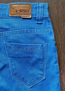 Low-rise Blue Denim Jeans (above ankle)