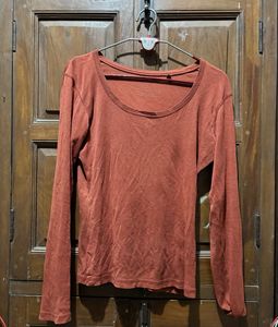 Long Sleeve Scoop Neck Top