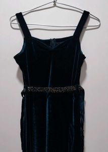 Elegant Emerald Green Velvet Dress