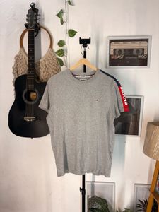 Tommy Hilfiger Grey T-Shirt