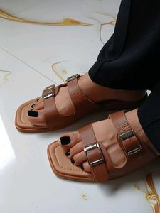 Stylish Buckled Flat Sandals
