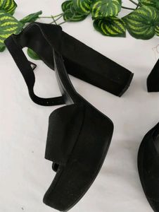 Black Heels (Women)