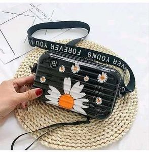 Daisy Print Pouch