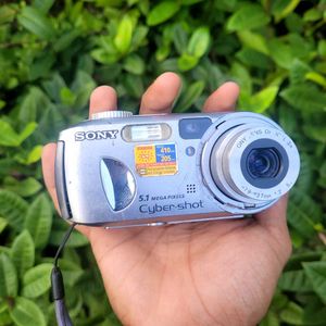 SONY CYBERSHOT DSC-P93A Digital Camera