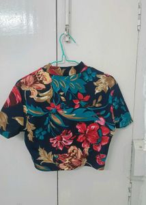 Floral Printed Crop Top 🌸