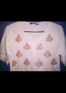 White Embroidered Kurta