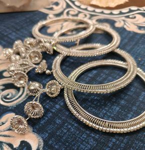 Elegant Bangles Set