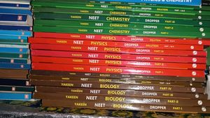Yakeen NEET Physics & Chemistryand BiologyBooks