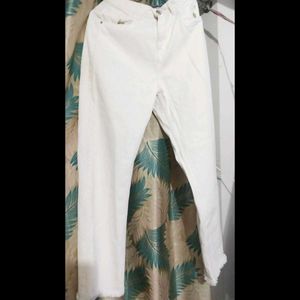White mid rise jeans