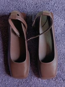 Coffee Brown Block