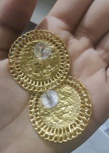 Earings For Women's. Like New. Good Condition.