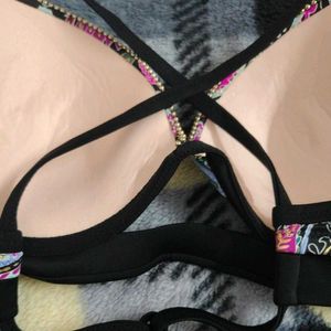 Colorful Paisley Bikini Top 🆕 NWOT 🫶 🫰 🎉