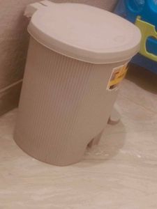 Dustbin