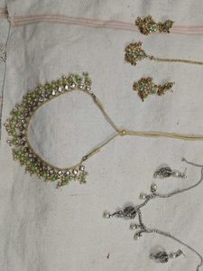 Elegant Necklace and Earrings Set