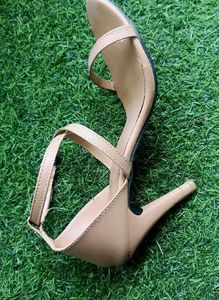 elegant nude heel