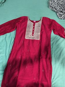 Beautiful Pink Kurta with Intricate Embellishments