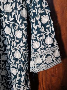 kashmiri embroidered kurti