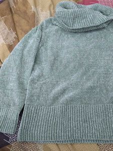 Cozy Green Chenille Turtleneck
