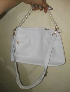 Chic White bag with Pearl Handle